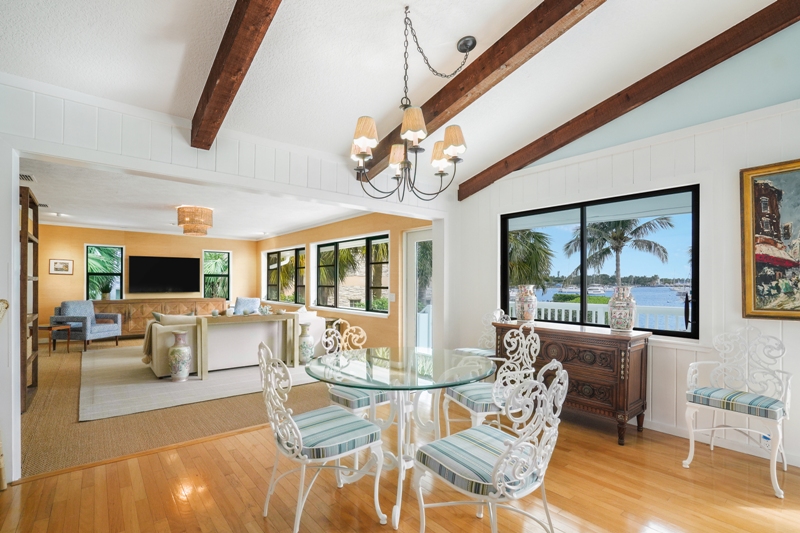 Click to view more about Stuart, Florida Tropical Paradise